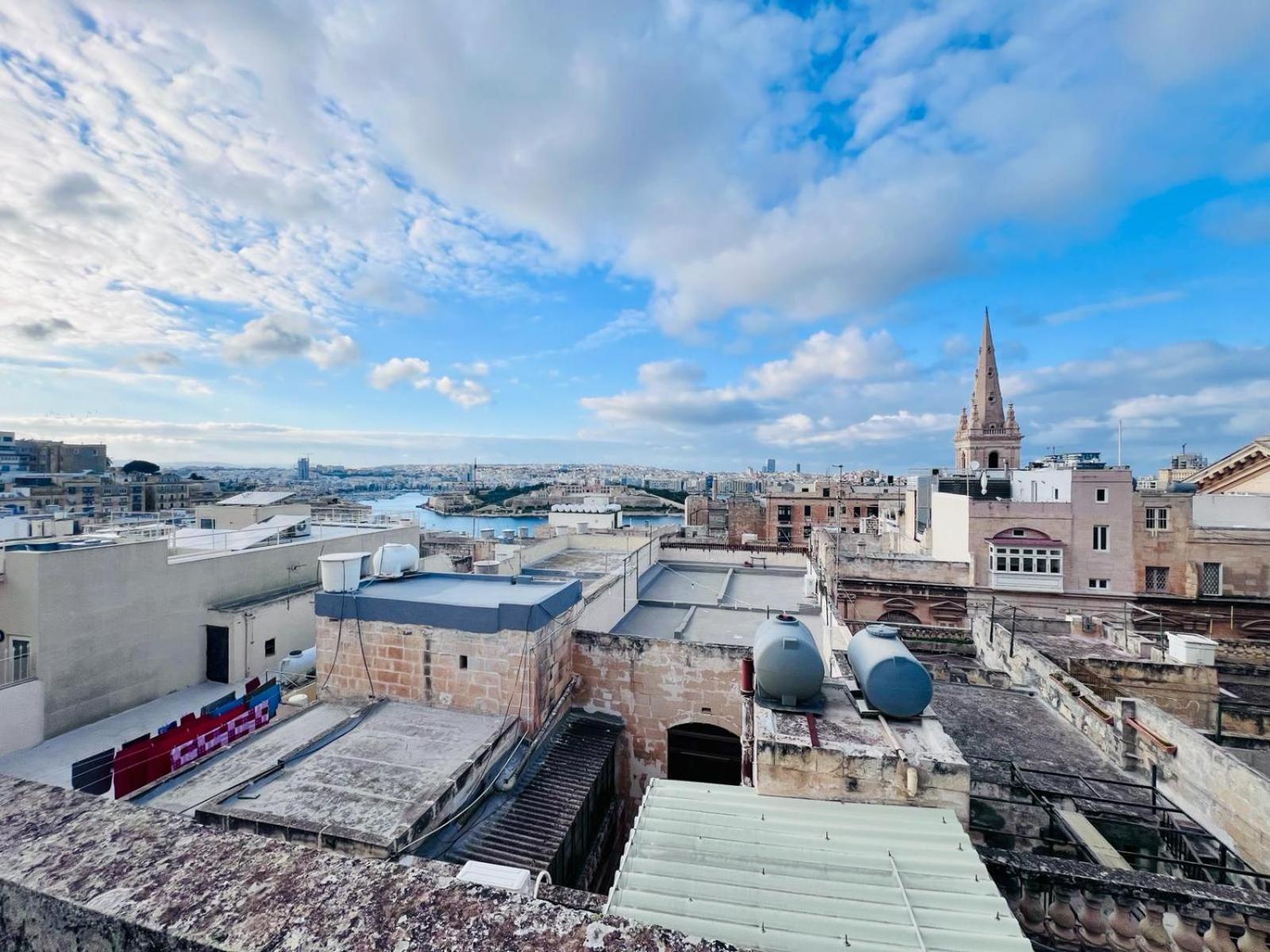 Cozy Charming Apartment In Old Bakery Street Valletta Exterior photo